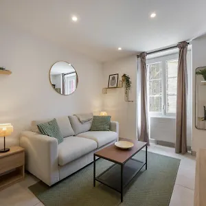 https://le-petit-bijou-de-tournon-confort-et-moderne.hotels-rhonealpes.com