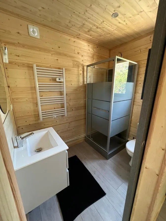 Chalet contemporain dans son écrin de verdure Montauban